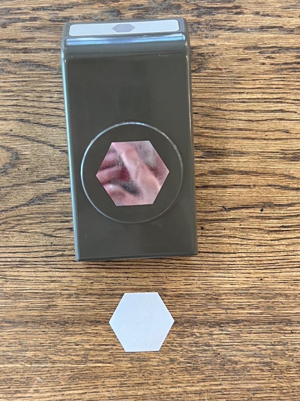Stampin' Up! Hexagon Paper Punch Scrapbooking Paper Crafting Tool Supply